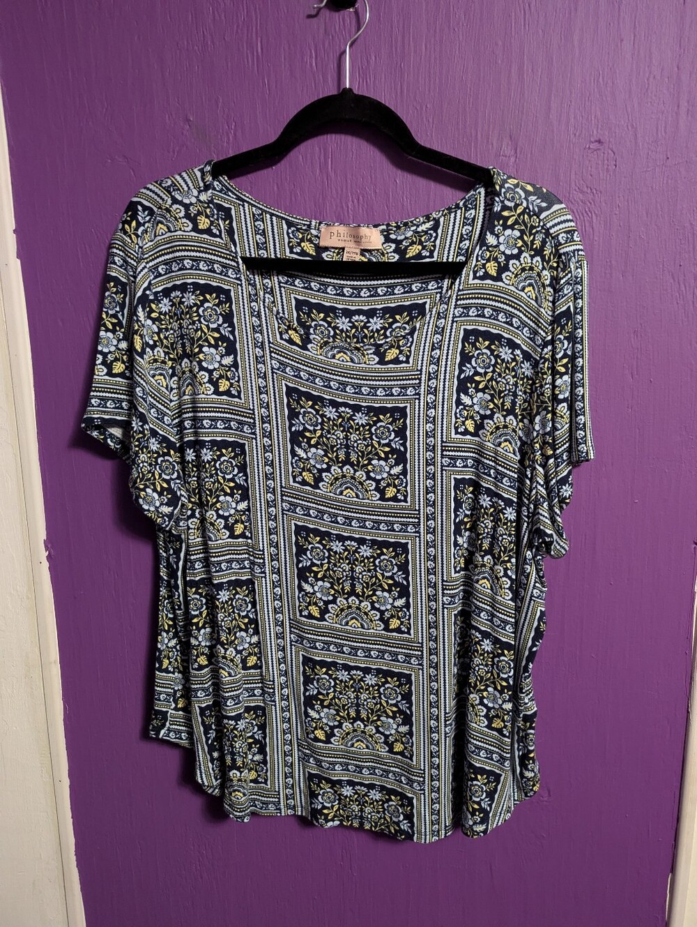 36. Philosophy Navy Yellow Floral Square Pattern Short Sleeve Tee 2X 18 20